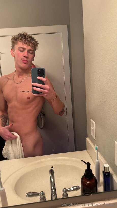 ワイドオンリーファン ホットポルノ ギャラリー