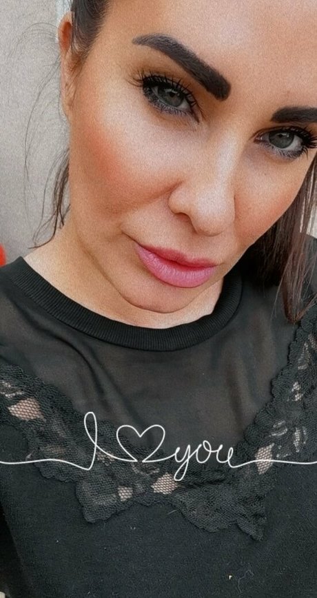 Mistress Mommy Keeley ポルノスター ヌード 写真