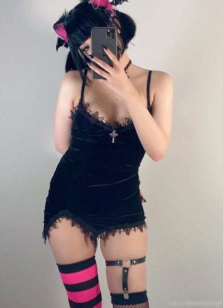 セクシーなママオンリーファンズ ホットxxx 写真