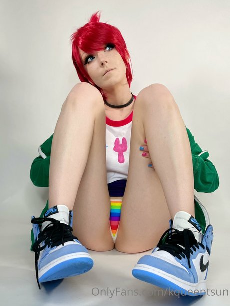 Emily Something 最高のスター アーカイブ
