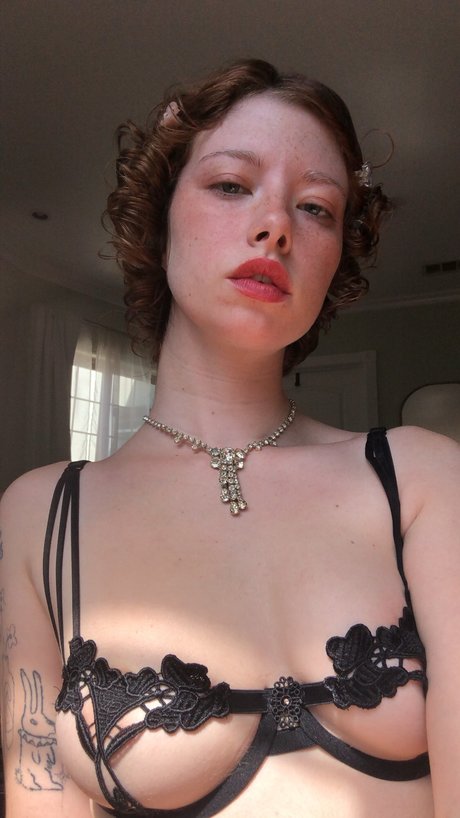 Chloe Woodard ポルノスター 裸 画像