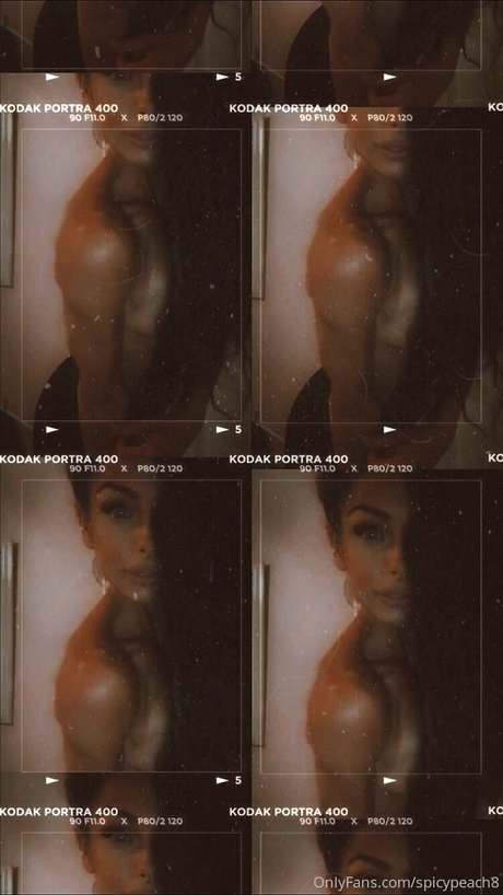 RachelLaurenGray top profile image