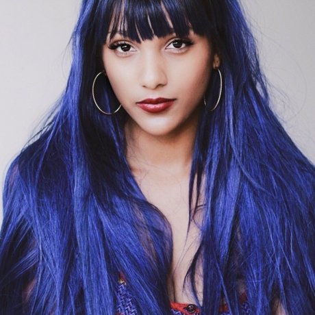 Ariana Simon スター ヌード 写真