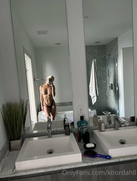 Kt Lordahl 素敵なモデル 写真