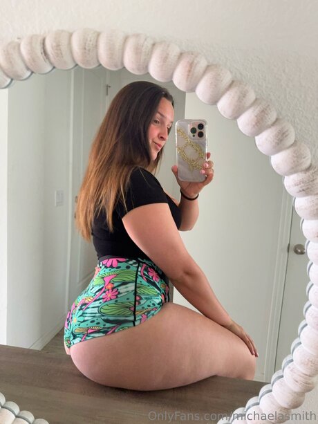 BBWオンリーファン ヌード 写真