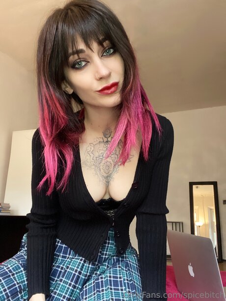 Spicebitch かわいいスター 写真