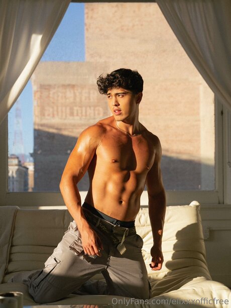 クソなオンリーファンズ 美しい裸 ギャラリー