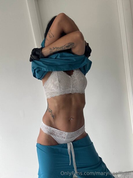 フェラチオ アジア人 オンリーファンズ アダルト 写真