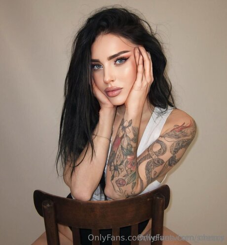 Velvetvixen Cherry ポルノスター アダルト 写真