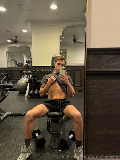 Jamesluckysz セクシーなスター 写真