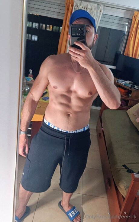 アジアンマッスルオンリーファンズ ホット 写真