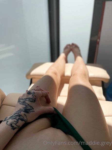 裸ヨガオンリーファンズ セクシー 写真