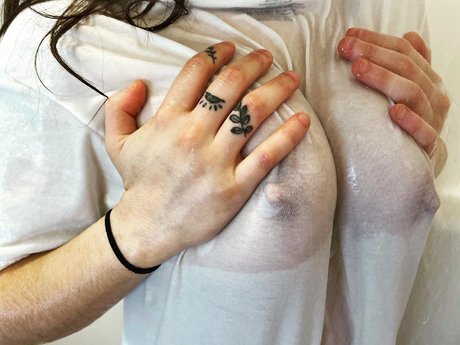 Phatcatt ヌード女優 画像