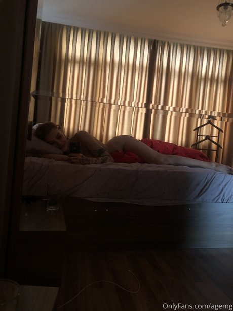 Agemg Ecem 美しいモデル 写真