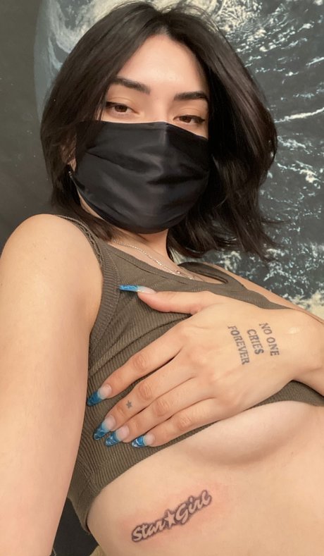 Coughs 女優 写真