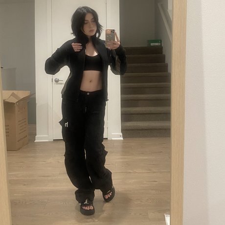 Coughs セックスポルノスター 写真