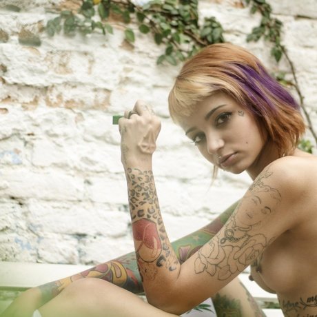 Ana Buhr Buldrini トップスター ギャラリー