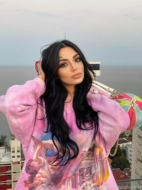Ana Buhr Buldrini セックスモデル 写真