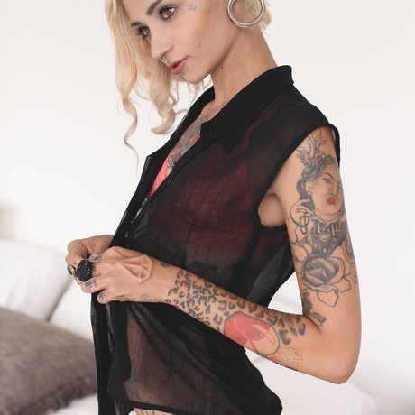 Ana Buhr Buldrini ポルノスター 画像