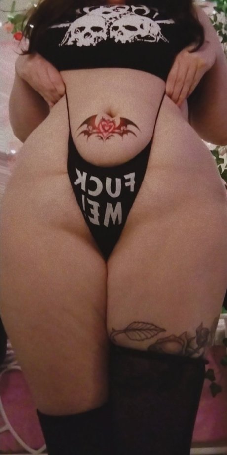 Angel Babi ポルノスター ヌード 画像