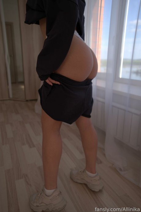 黒檀ペッギングオンリーファンズ 美しいxxx 写真
