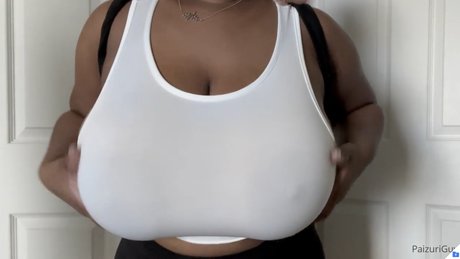 ブラジルの巨乳オンリーファンズ ポルノ 画像