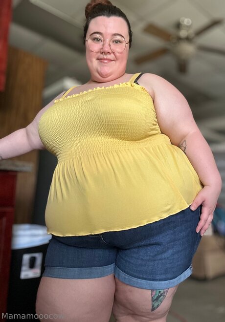 Mamamooocow アダルトスター 写真