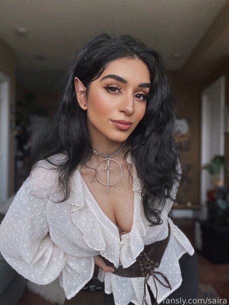 Saira Rose アートモデル 写真