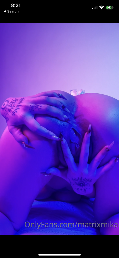 Matrix Mika セクシーモデル ギャラリー