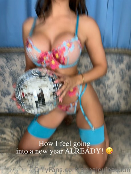 Anna Louise 高品質モデル 画像