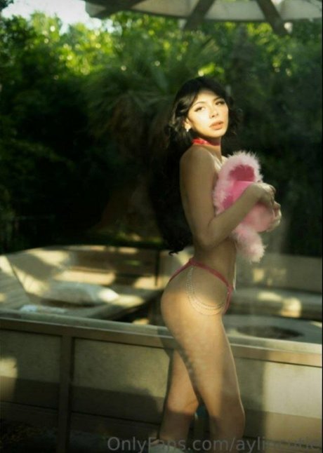 Aylincutie セクシーモデル 画像