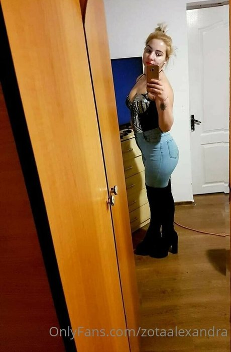 タイのレディーボーイオンリーファンズ 無料ポルノ 写真