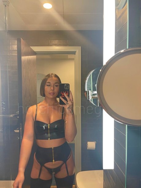 Hotchickmeg エロティックモデル 写真