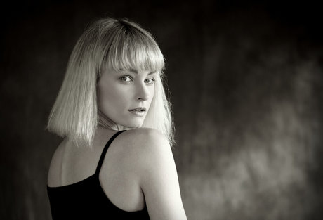 Zu Zakova スター ヌード 画像