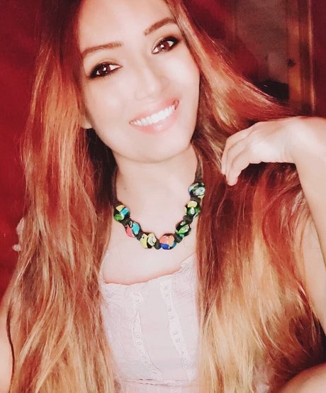 Zoya Rathore ヌード女優 写真