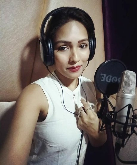 Zoya Rathore ポルノスター 可愛い ギャラリー