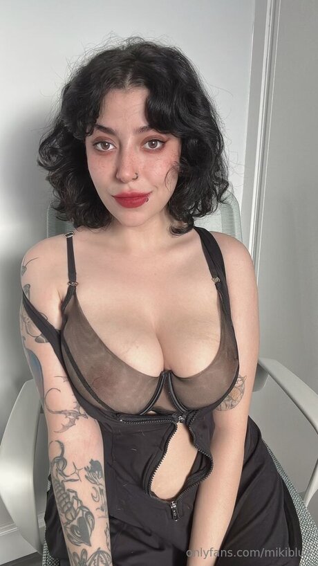 Kittydanx アートモデル 写真
