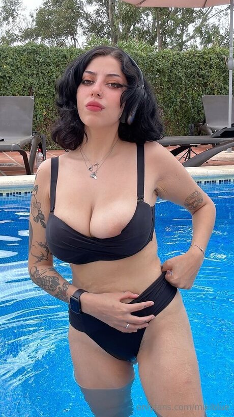 Kittydanx セクシーなポルノスター 画像