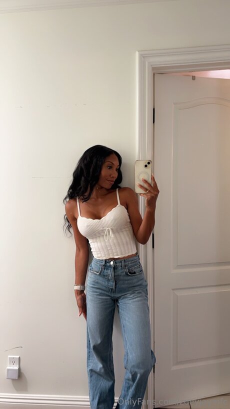 Zoeyjaymfc 完璧な女優 写真