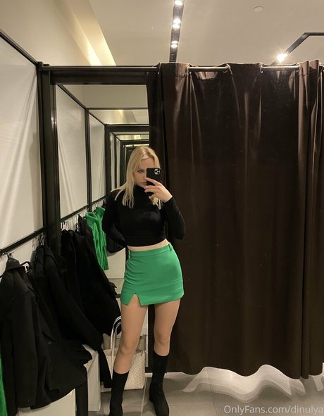 Dinulya ホット女優 写真