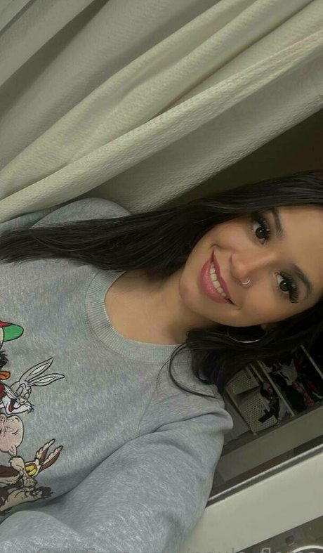 美しい黒檀のオンリーファンズ セックス ギャラリー