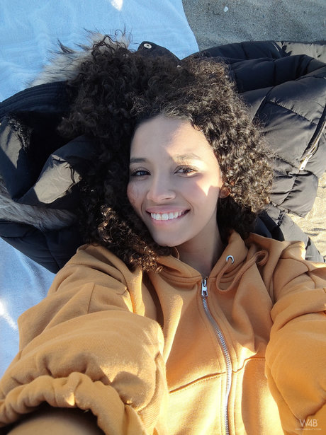 黒檀のお尻オンリーファンズ ホット 写真