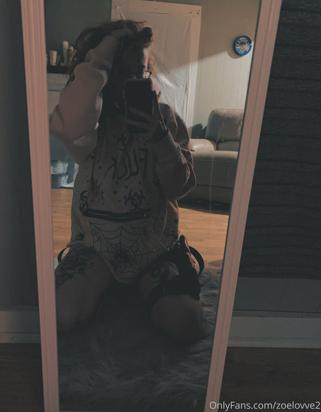 zoelovve free xxx女優 ギャラリー