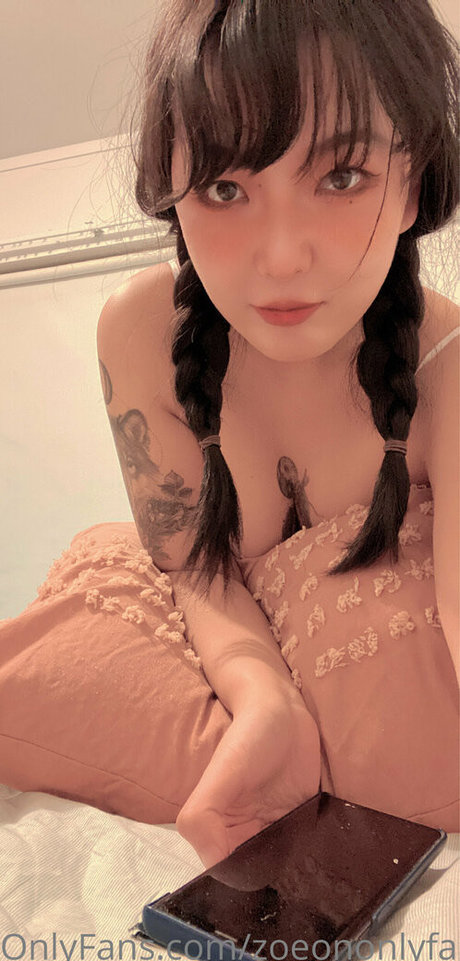 zoeononlyfans ホットなポルノスター ギャラリー