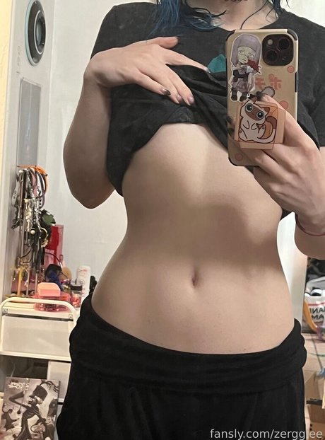 zerggiee ポルノスター 画像