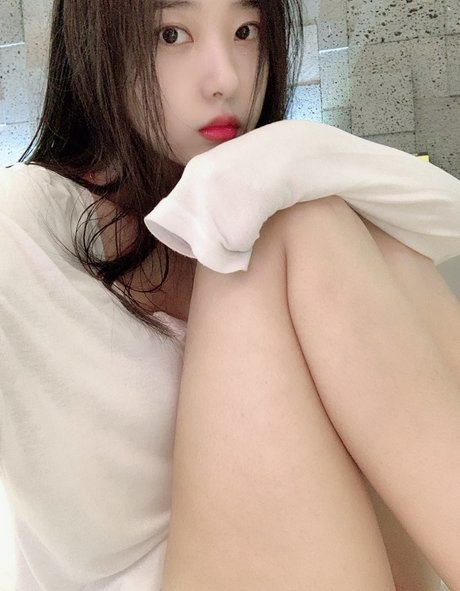 Zennyrt ポルノスター HD 画像