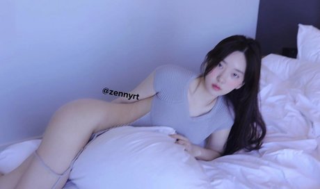 美しいアジアのオンリーファンズ 無料セックス 写真