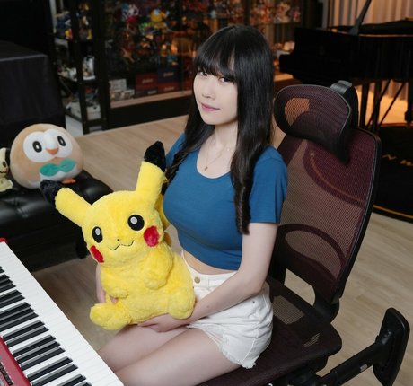 Rus Piano 美しいモデル 画像