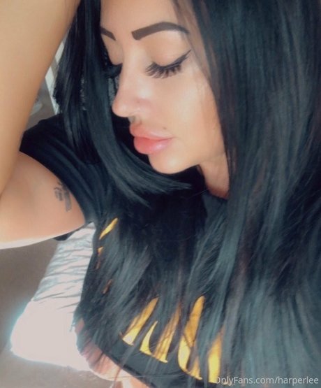 アジア人のお尻オンリーファンズ セクシーヌード 写真