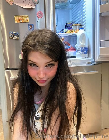 かわいいティーンのオンリーファンズ パーフェクト 写真